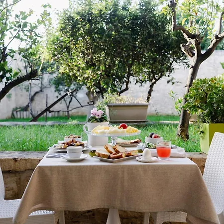 Masseria Valente Фермерский дом Остуни